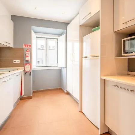 Guestready - Charming Retreat In Vibrant Apartment